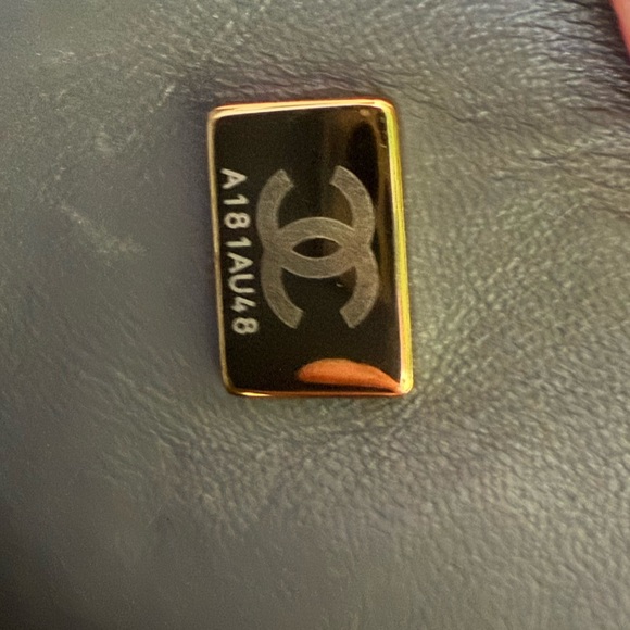 Chanel medium classic flap Lambskin handbag - Picture 14 of 16